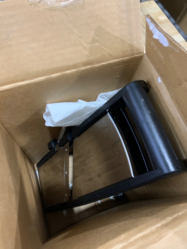 Photo 1 of *UNKNOWN IF WORK* Mandoline Food slicer for kitchen, Adjustable Stainless Steel Mandoline Vegetable slicer, Food slicer Onion Potato Chip French Fry, 7 in-1 Adjustable Blade, Including 1 Pair Cut-Resistant Gloves