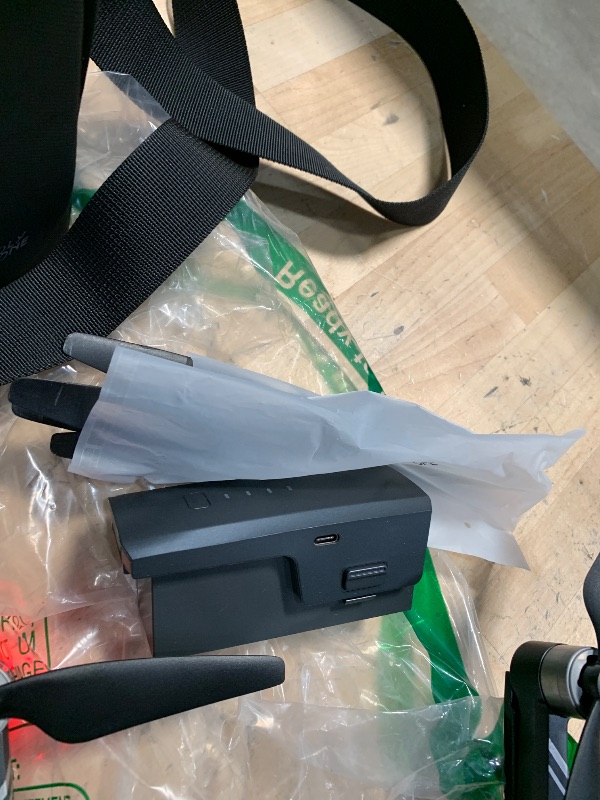 Photo 1 of *BOTH POWERS ON// UNABLE TO FULLY CONNECT TO PHONE** Holy Stone HS600D 3 Axis Brushless Gimbal GPS Drones With Camera For Adults 4K, FPV Drone, 8K Image, 4K/30FPS Video, 48MP Photo, 80 Min Flight, Auto Return, 20000Ft Control, QuickShot, Upgraded HS600