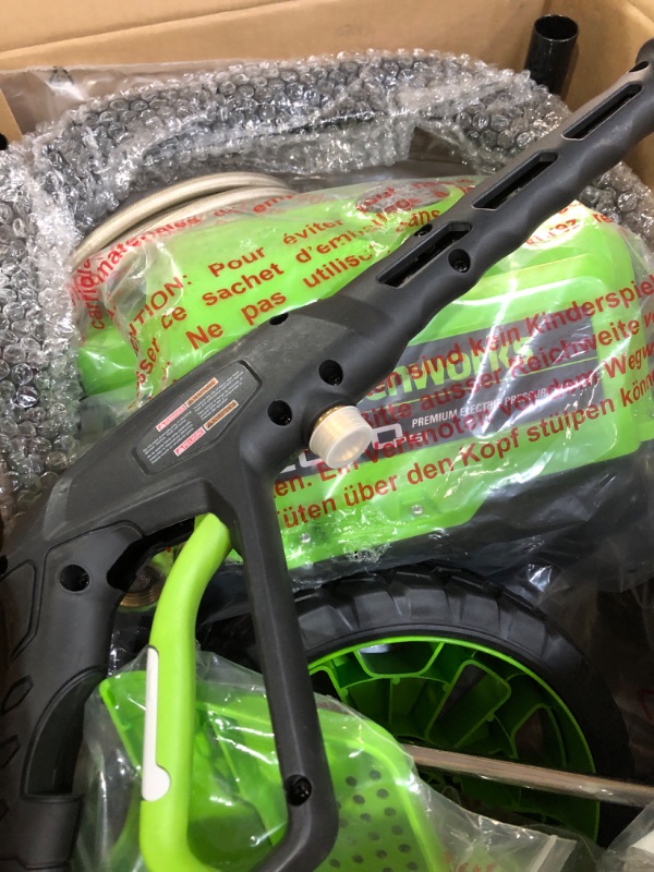 Photo 1 of (please see all images) Greenworks 2000 Max PSI @ 1.1 GPM (13 Amp) Electric Pressure Washer (Black Frame) PWMA Certified, Green