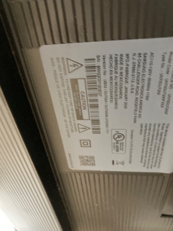 Photo 1 of ***PARTS ONLY*** SAMSUNG 70-Inch Class Crystal UHD 4K DU7200 Series HDR Smart TV w/Object Tracking Sound Lite, PurColor, Motion Xcelerator, Mega Contrast, Q-Symphony (UN70DU7200, 2024 Model)