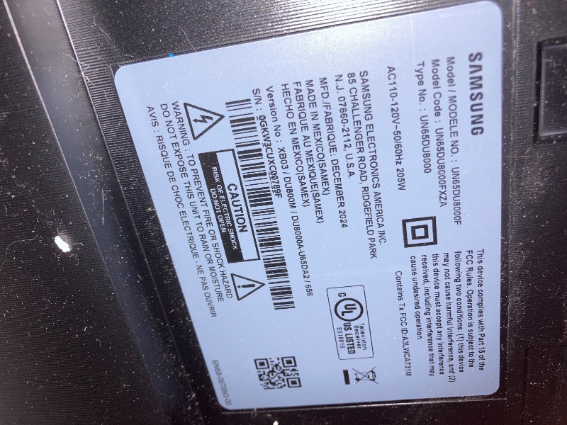 Photo 1 of * PARTS ONLY** Samsung 65 Inch DU8000 Crystal UHD LED 4K Smart TV Bundle with 2 YR CPS Enhanced Protection Pack (2024 Model)