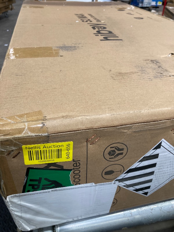 Photo 1 of ***PARTS ONLY***
Hiboy Electric Scooter, 40.4 Mi Long Range & 19 MPH, 650W MAX Motor Power, 10'' Pneumatic Tires, Split Hub Set, Dual Braking System and Cruise Control, Foldable Commuter E-Scooter for Adults