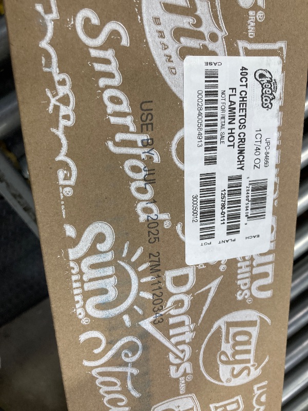 Photo 1 of Cheetos Cheese Flavored Snacks, Flamin' Hot Crunchy, 1 Ounce (Pack of 40)