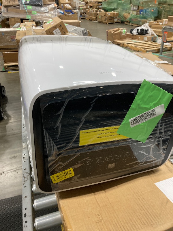 Photo 1 of ***PARTS ONLY***
HUMSURE Portable Air Conditioner 14000 BTU, Suitable for 420 sq ft of Rooms, Floor Standing Air Conditioning AC Unit with Remote Control and Installation Kit, 5-In-1 Function (9200BTU SACC)
