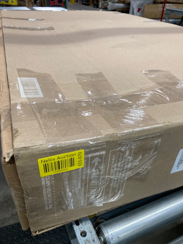 Photo 1 of ++it's broken++++SAMSUNG 65-Inch Class Crystal UHD 4K DU7200 Series HDR Smart TV w/Object Tracking Sound Lite, PurColor, Motion Xcelerator, Mega Contrast, Q-Symphony (UN65DU7200, 2024 Model)