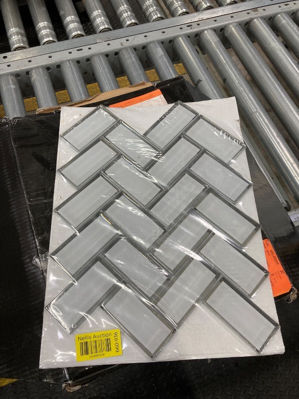 Photo 1 of ****ONLY ONE****
MSI
Ice Bevel Herringbone 13 in. x 11 in. Glossy Glass Mesh-Mounted Mosaic Tile (10.6 sq. ft. / case)

