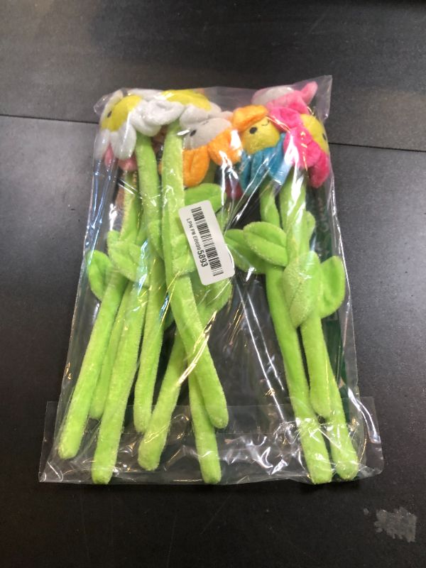 Photo 1 of 10 Pcs Plush Sunflower Flower Stuffed Bendable Stems Plush Bouquet Toy Soft Rose Flower 12.6 Inch for Christmas Classroom 2025 Mother's Day Valentines Day Girl Girlfriend Wife(10 Pcs Colorful Daisy)