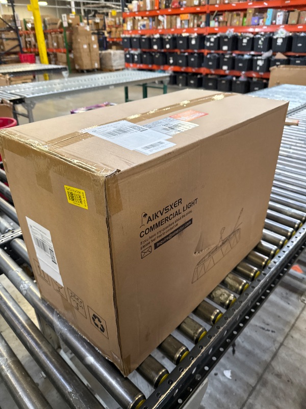 Photo 1 of AIKVSXER 8Pack UFO LED High Bay Light 200W, 32000LM High Bay LED Lights for Warehouse, 5ft Cable with Plug, 0-10V Dimmable, 5000K Daylight, AC120-277V, IP65 Waterproof - ETL/DLC Listed