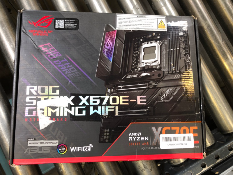 Photo 1 of ASUS ROG Strix X670E-E Gaming Socket AM5(LGA 1718) Ryzen 7000 ATX Motherboard(18+2 Power Stages,PCIe® 5.0, DDR,4xM.2 Slots,USB 3.2 Gen 2x2, WiFi 6E,PCIe Slot Q-Release, M.2 Q-Latch)