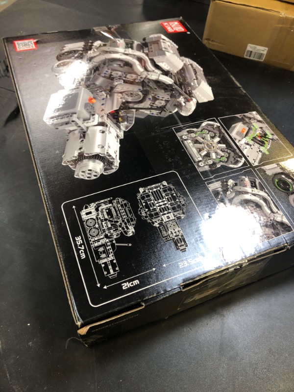 Photo 1 of Mould King 10201 W16 Engine Model Kit, MOC Bug Supercar Engine Model with Battery and Motor, Collectable 16-Cylinder Car Engine Transmission, Shiftable Gear Operation for Kids/Adults (2024+ PCS)