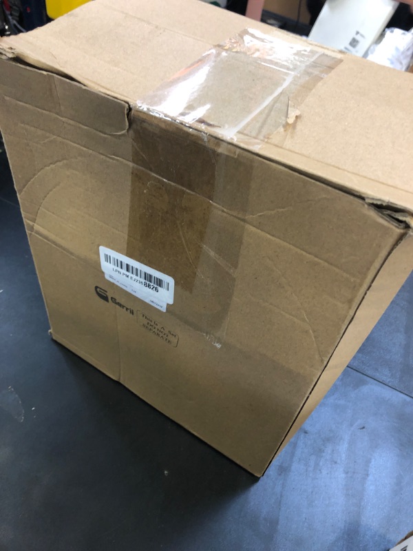 Photo 1 of Gerrii 50 Pcs Metallic Mini Champagne Bottle Candy Container Shaped Jars Gold Plastic DIY Favor Candy Bottle Wedding Party Favor Containers with Gift Tags Gold Strings and 65.6ft Rope