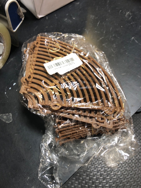 Photo 1 of 11.8 Inch Plant Pot Grid,6 Pack Plant Pot Soil Covers Protectors with 48 Stakes,Cat Pet Digging Stopper for Indoor Outdoor