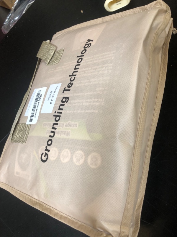 Photo 1 of Grounding Fitted Sheets 90% Organic Cotton+10% Pure Silver Fiber, Grounded Sheets with Grounding Cord, Bed Grounding Kit for Healthy Sleep Therapy (Gray, (73.2 * 83.5 * 15inch))