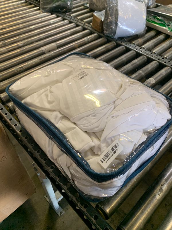 Photo 1 of Serta Waterproof Heated Mattress Pad - Electric Bed Warmer with 10 Heat Settings, Auto Shut Off Timer, ETL Certified Electric Mattress Pad, Elastic Deep Pocket, Machine Washable, White King