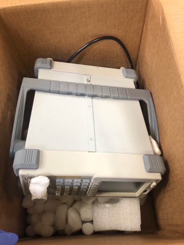 Photo 1 of Siglent Technologies SDG810 Siglent Single Channel 10 mhz Bandwidth Signal Generator, Function Generator, Arbitrary Waveform Generator, 125 MSa/s Sampling Rate, Light Gray