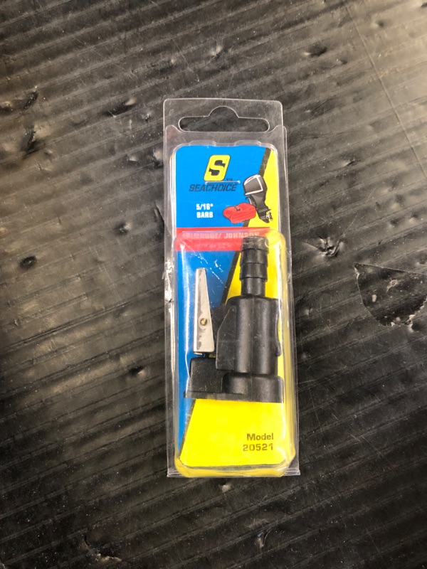 Photo 1 of Seachoice Deluxe Fuel Connector Hose Fitting for Evinrude/Johnson, Female, 5/16 in. Barb, Black