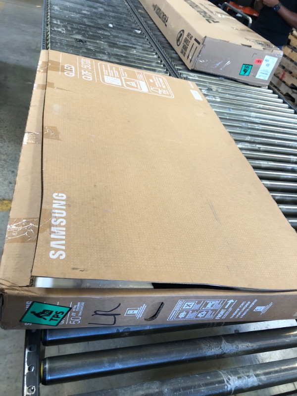 Photo 1 of Samsung 50-Inch Class QLED Q7F Series Samsung Vision AI Smart TV (2025 Model, 50Q7F) Quantum HDR, Object Tracking Sound Lite, Q4 AI Gen1 Processor, 4K upscaling, Gaming Hub, Alexa Built-in