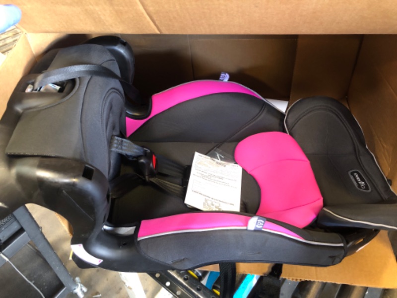 Photo 1 of Evenflo Chase Sport Harnessed Booster Car Seat, Jayden 18x18.5x29.5 Inch (Pack of 1)