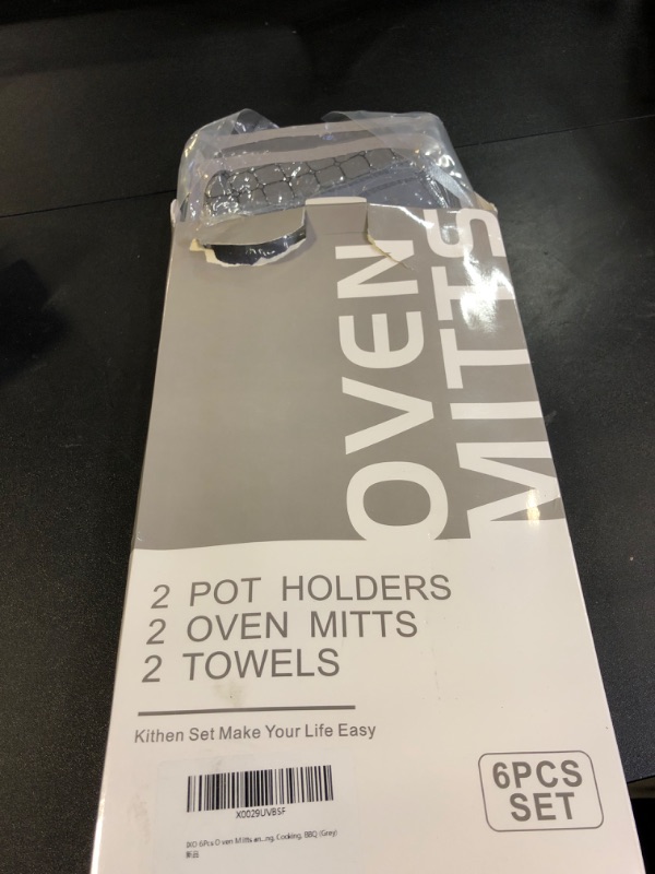 Photo 1 of 6 Pcs Oven Mitts and Pot Holders, 500? Heat Resistant Oven Mitts with Kitchen Towels Soft Cotton Lining and Non-Slip Silicone Surface Safe for Baking, Cooking, BBQ (Grey)