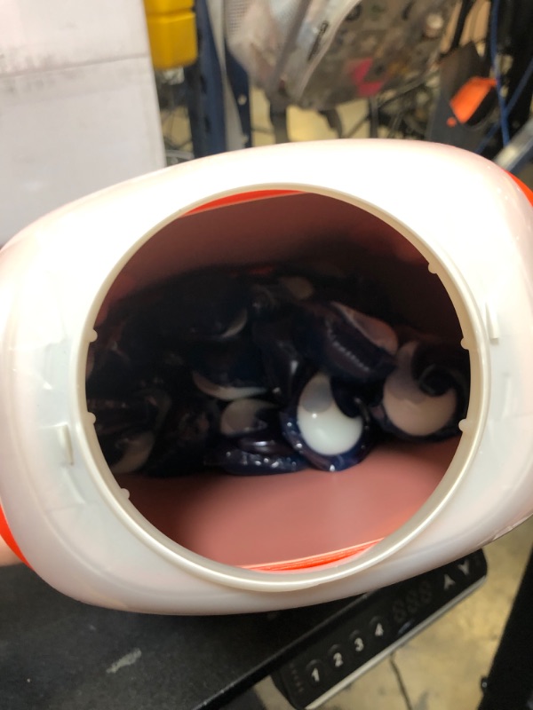 Photo 1 of Tide Hygienic Clean Heavy 10x Duty Power PODS Laundry Detergent Pacs Original 63 count For Visible and Invisible Dirt (Pack of 1) (MISSING PODS)