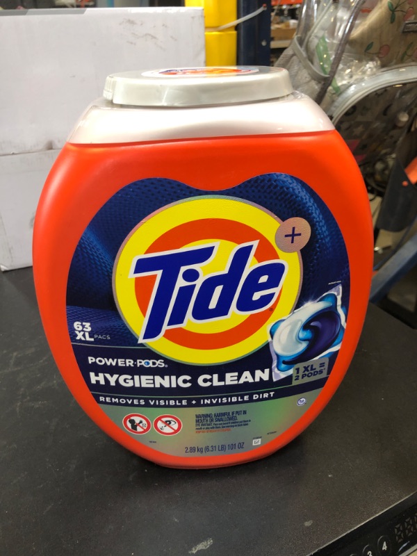 Photo 1 of Tide Hygienic Clean Heavy 10x Duty Power PODS Laundry Detergent Pacs Original 63 count For Visible and Invisible Dirt (Pack of 1) (MISSING PODS)