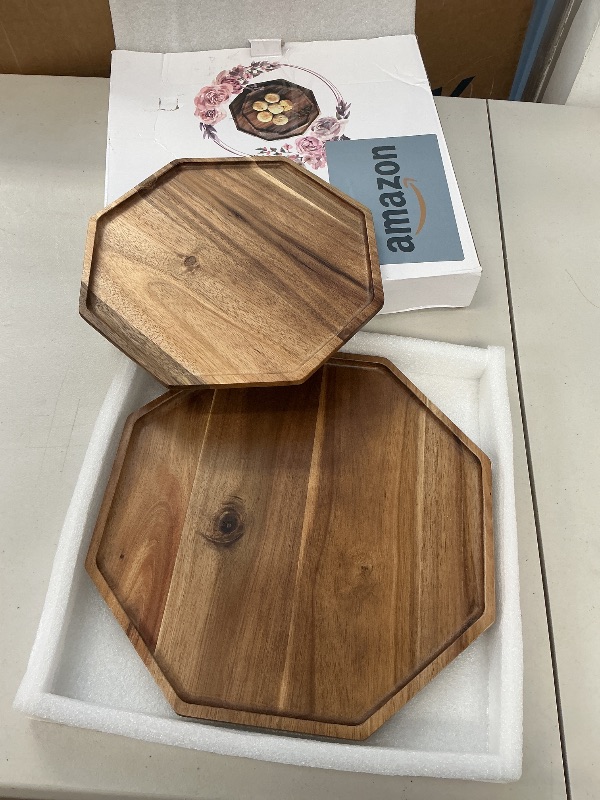 Photo 1 of Set of 2 Acacia Wood Charcuterie Boards Round Wooden Serving Tray Fruit Platter Decor Trays Serving Ware Food Dish Serving Platters Cheese Board Square Party Trays Charger Plate Hosting Essentials