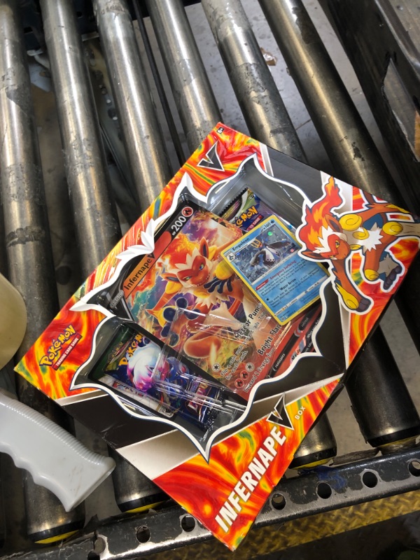 Photo 1 of Pokemon Trading Cards: Infernape V Box