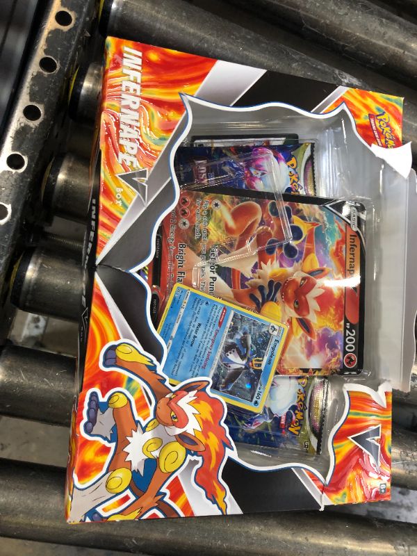 Photo 1 of Pokemon Trading Cards: Infernape V Box