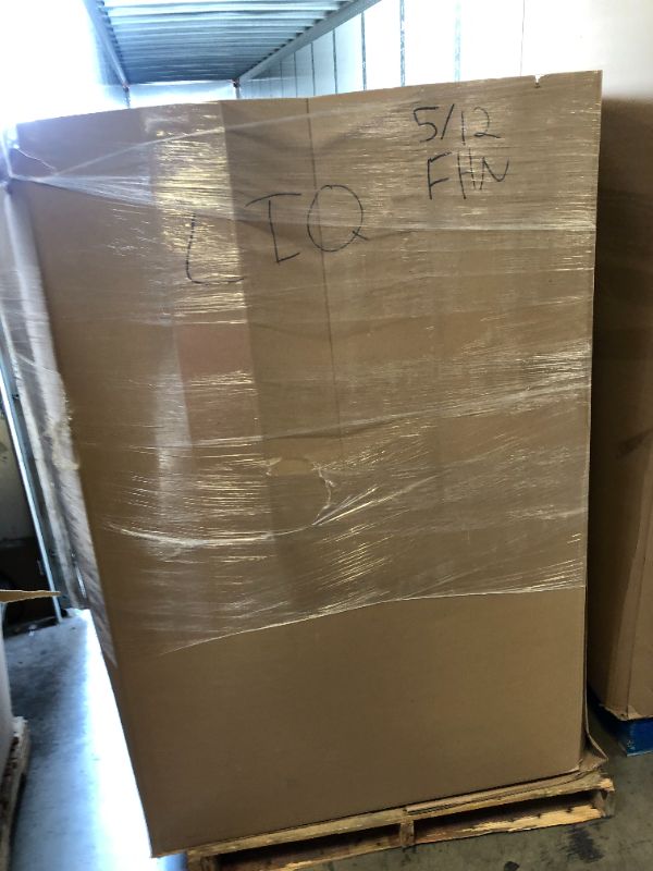 Photo 1 of VARIOUS USED MISC(PRIMARILY BEDDING/PET BEDDING). ITEMS - FINAL SALE, NO RETURNS