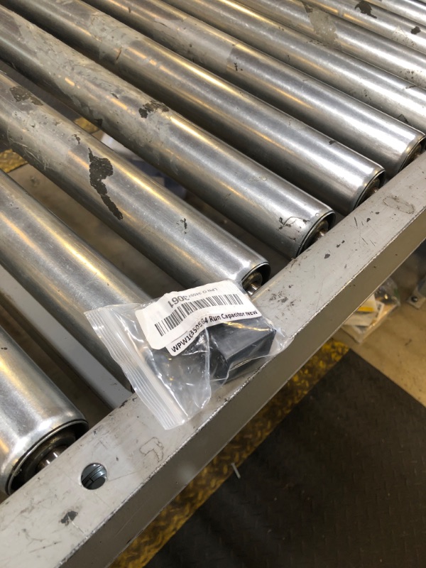 Photo 1 of Junxuan WPW10350564 Rectangular Metal Alloy Steel Refrigerator Capacitor Run Capacitor