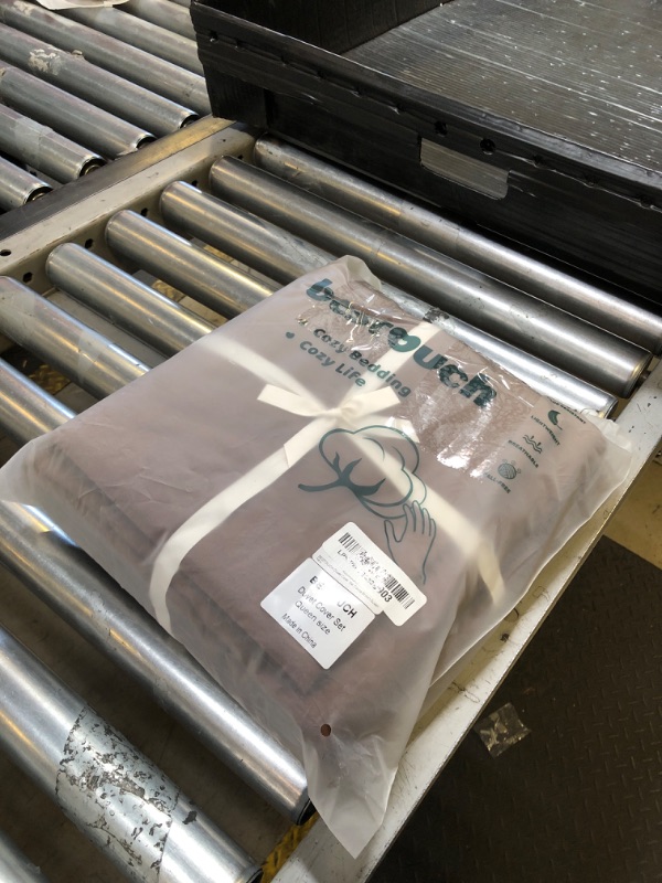 Photo 1 of BESTOUCH Duvet Cover Set 100% Washed Cotton Linen Feel Super Soft Comfortable Chic Lightweight 3 PCs Home Bedding Set Solid Cocoa Brown Queen