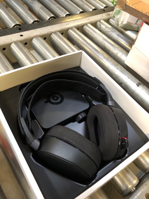 Photo 1 of SteelSeries Arctis Pro Wireless - Gaming Headset - Hi-Res Speaker Drivers - Dual Wireless (2.4G & Bluetooth) - Dual Battery System