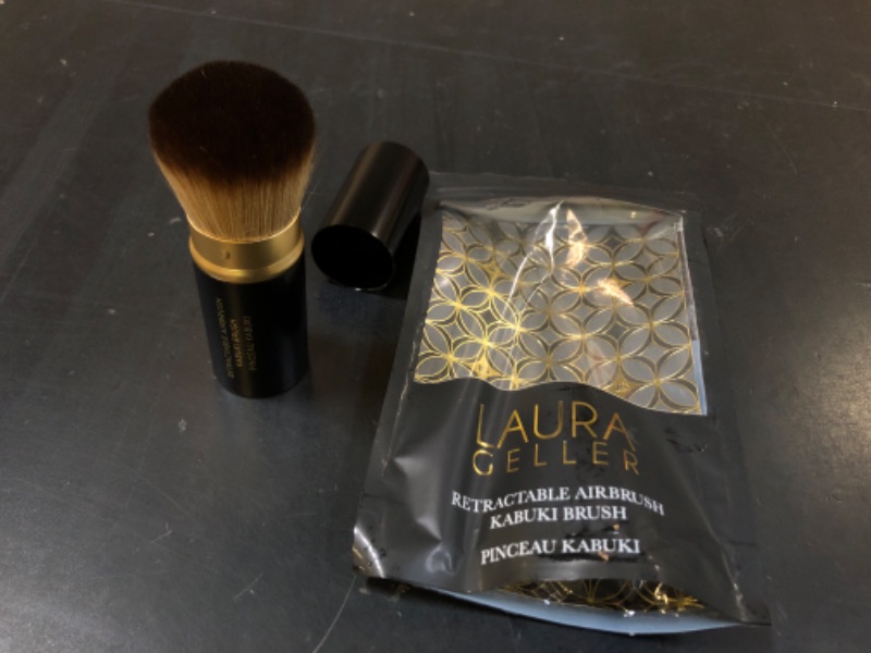 Photo 1 of Laura Geller Retractable Airbrush Kabuki Brush
