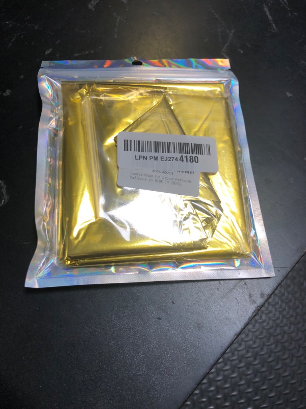 Photo 1 of Gejoy 24 Pieces Chain Balloons 16 Inch Foil 90s Balloons Hip Hop Party Decorations Jumbo Chain Link for 80s 90s Hip Hop Retro Theme Birthdays Graduations Weddings Arch Supplies(Gold)