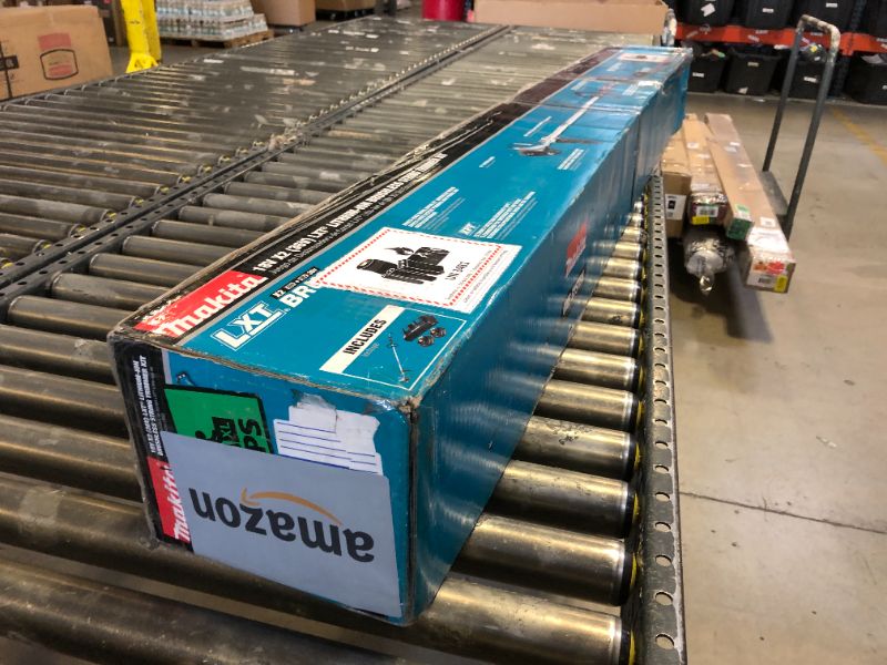 Photo 1 of Makita XRU23Z 18V LXT® Lithium-Ion Brushless Cordless 13" String Trimmer, Tool Only