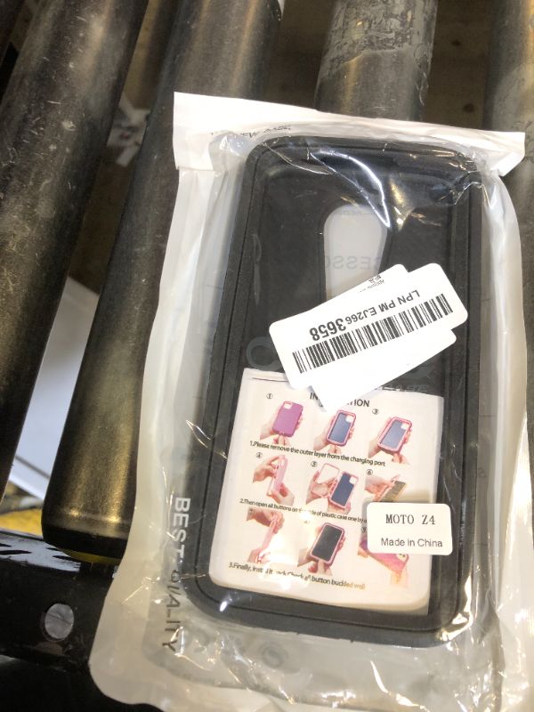 Photo 1 of BLACK SAMSUNG PHONE CASE