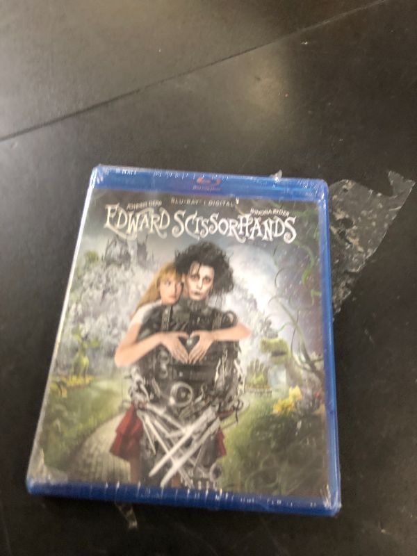 Photo 1 of Edward Scissorhands [Blu-ray]