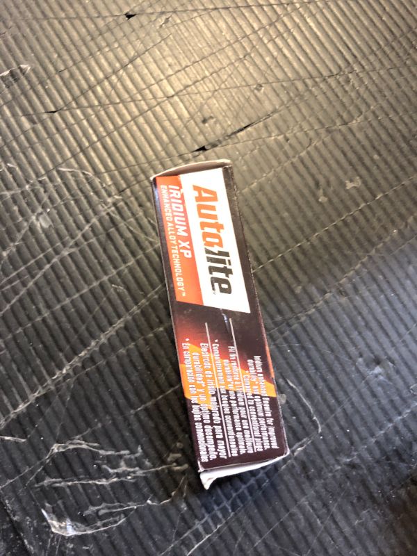 Photo 1 of Autolite Iridium XP Automotive Replacement Spark Plug, XP3923 (1 Pack)