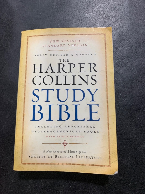 Photo 1 of THE HARPER COLLINS STUDY BIBLE 