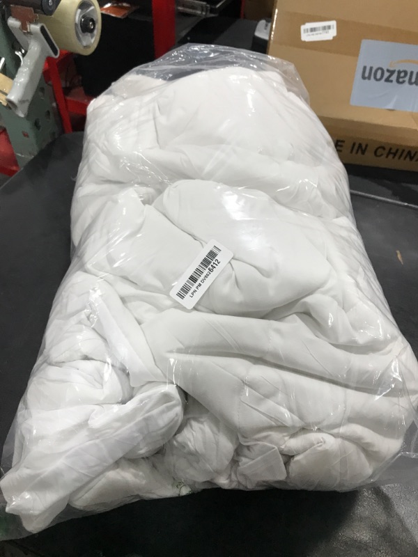 Photo 1 of SLEEP ZONE Cooling Mattress Topper, King, White, Machine Washable, Deep Pocket, 120gsm Microfiber, Nanotex Cooling Fabric, 8-21 inch