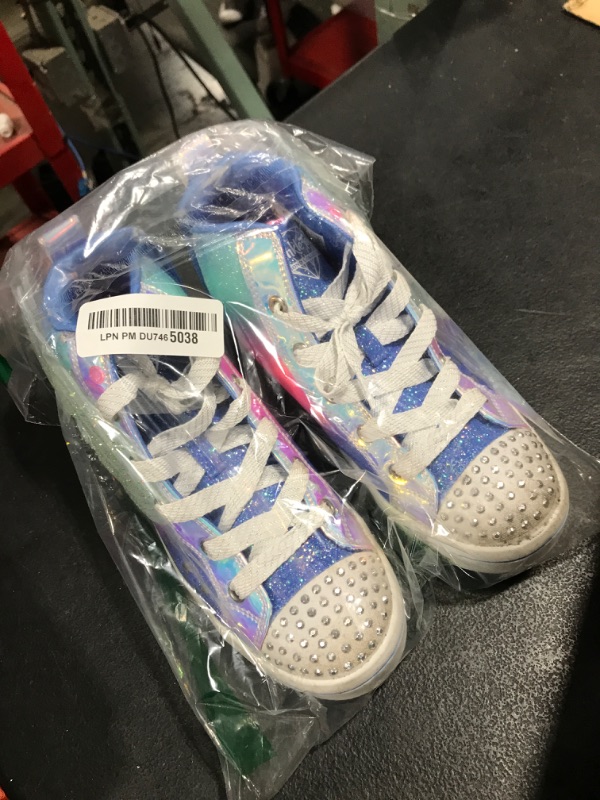 Photo 1 of Skechers Girls TWI-Lites 2.0 Sneaker, Blue/Multi, 3 Little Kid