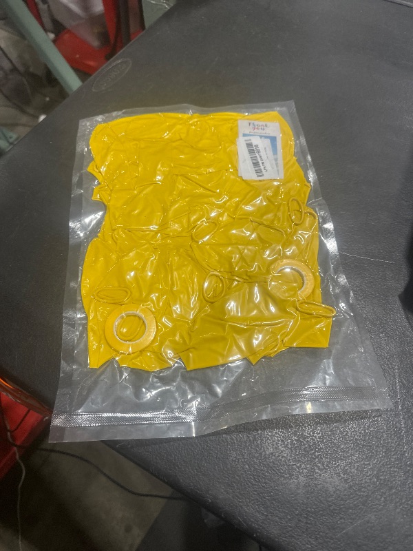 Photo 1 of 32Pcs Yellow Big Balloons 18 Inch, Round Large Latex Party Balloons for Birthday Wedding Decorations. (yellow)