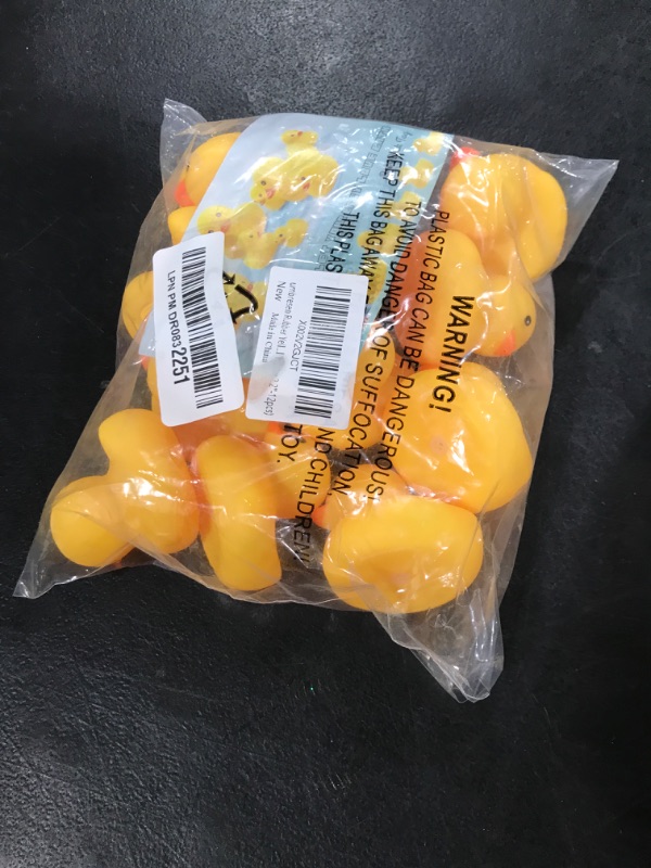 Photo 1 of umbresen Yellow Rubber Ducks Preschool Bath Toys Bathtub Duckies Gift for Baby Shower Infants Toddlers Car Pool Float Halloween Adults Party Favors Carnival Decorations (Small Yellow 2.2''-12pcs)