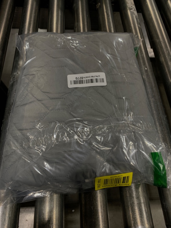 Photo 1 of Ameritex Waterproof Dog Bed Cover Pet Blanket for Furniture Bed Couch Sofa Reversible