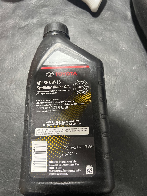 Photo 1 of Genuine Genuine Toyota 0W16 Synthetic Oil 1qt