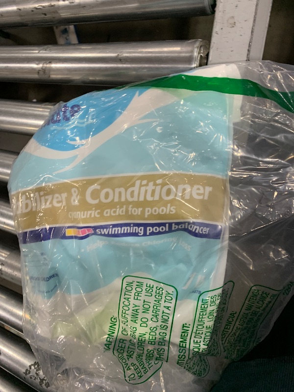 Photo 1 of Pool Mate 7-Pounds Premium Pool Stabilizer and Conditioner, Concentrated Cyanuric Acid for Pools, Helps Chlorine Last Longer