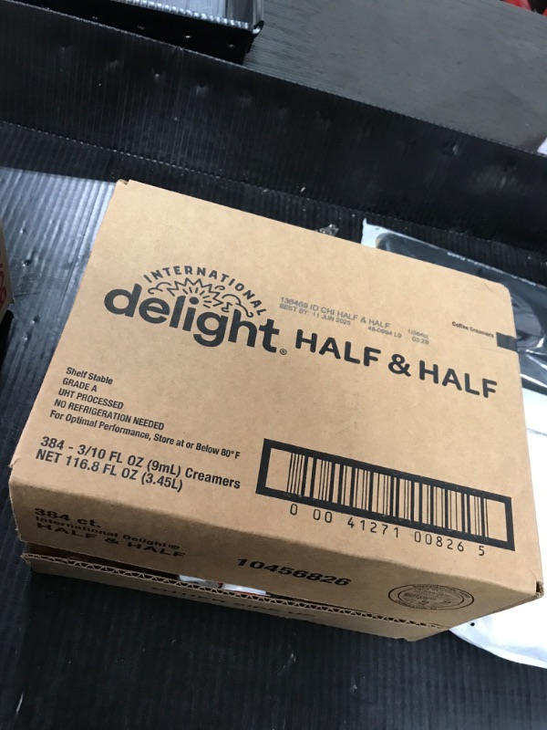 Photo 1 of International Delight Half & Half Coffee Creamer Singles, 384 Count