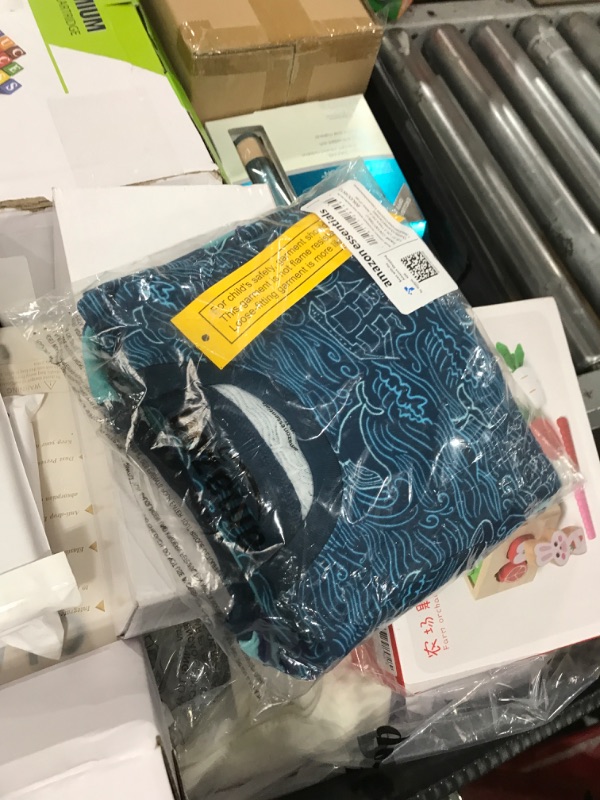 Photo 1 of Amazon Essentials Unisex Toddlers' Snug-Fit Cotton Pajama Sleepwear Sets, Aqua Green Whale/Blue Sea Life, 3T