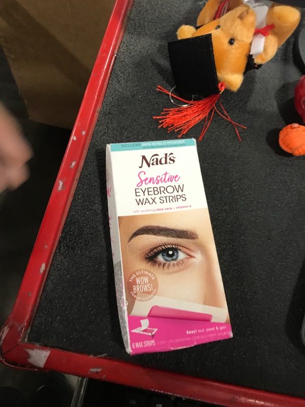 Photo 1 of Nad's Eyebrow Wax Strips - Facial Hair Removal for Women - Eyebrow Wax Kit with 6 Eyebrow Waxing Strips + 6 Calming Oil Wipes + 2g Skin Protection Powder, 1 Count
