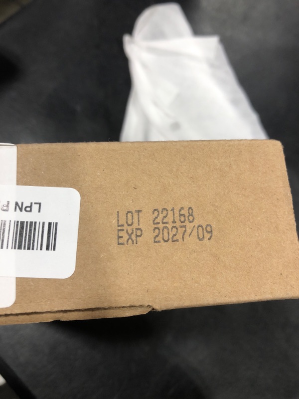 Photo 1 of Sensodyne Clinical White Toothpaste Clinically Proven Whitening for Sensitive Teeth, Intensive Clean, 3.4 oz (3 Pack)